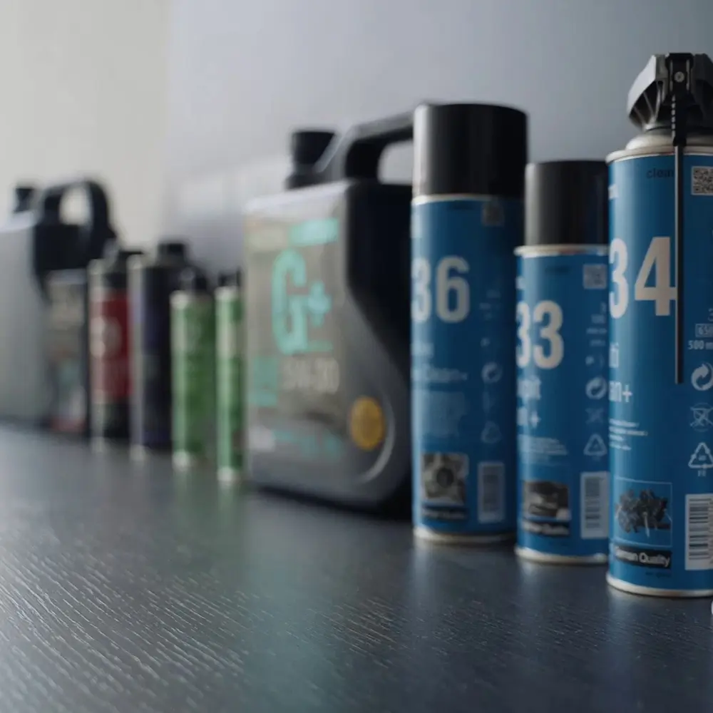 BIZOL automotive spray cans and fluid bottles lineup