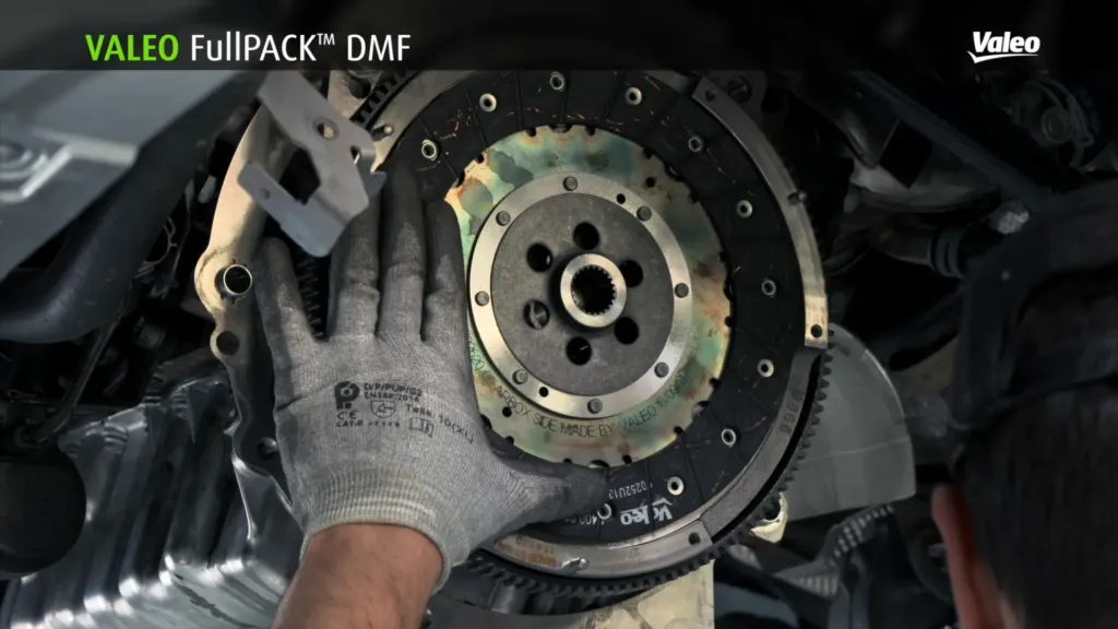 [VA-837566] Valeo 837566 Clutch Kit FULLPACK DMF (with Dual-Mass Flywheel & CSC) Tiida